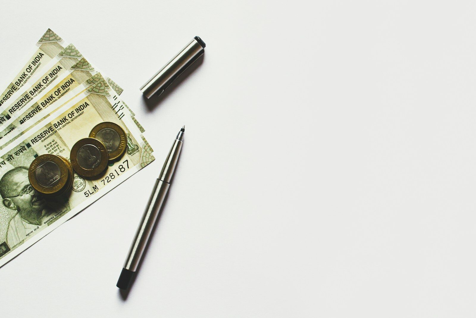 Subscription Creep: How Small Monthly Fees Drain a Budget